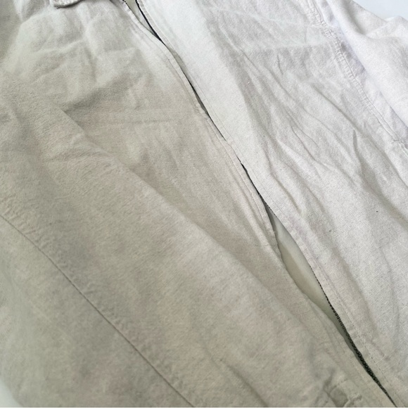 RW&CO everyday jacket. In a light grey/ white colour - Picture 2 of 6